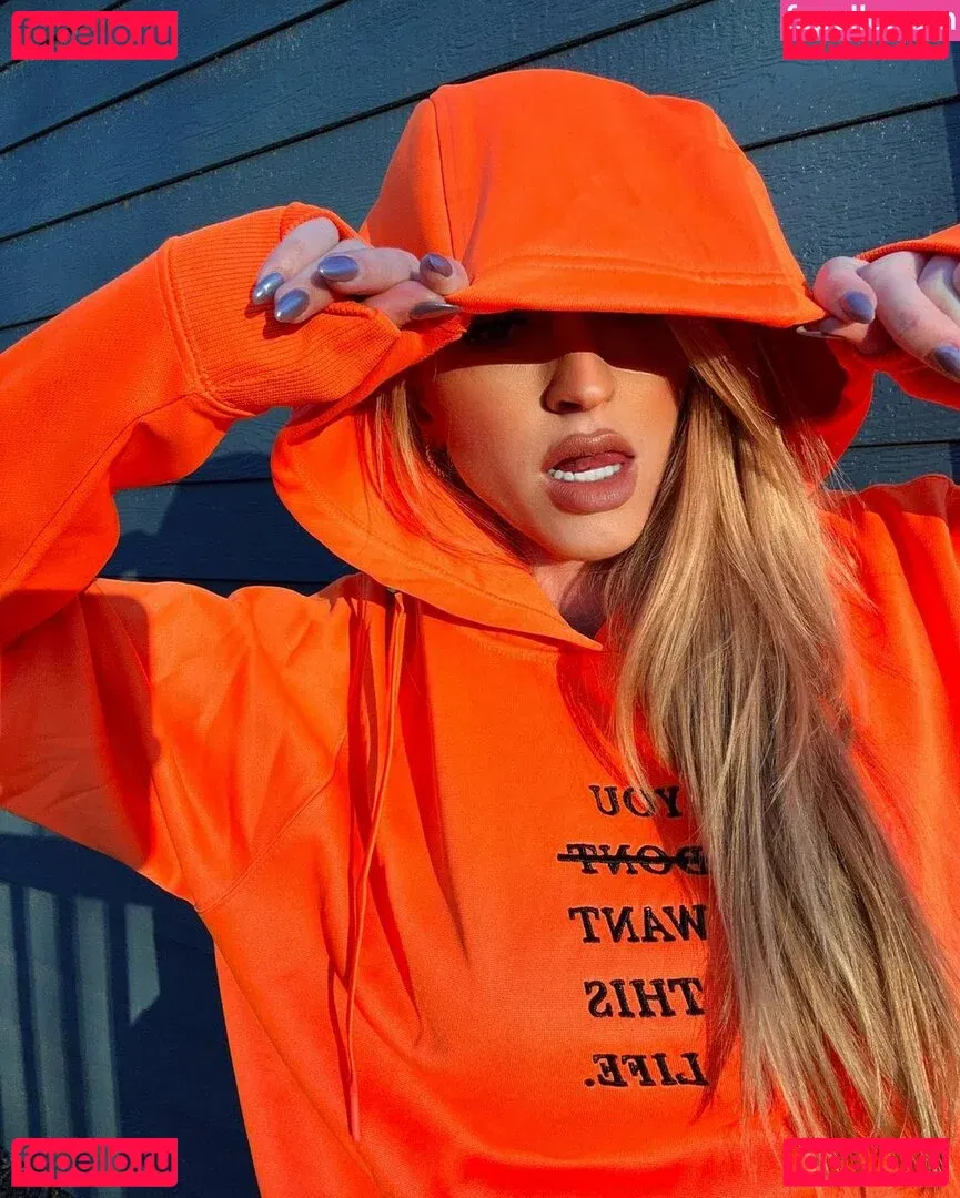 Danielle Moinet Onlyfans Photo Gallery 