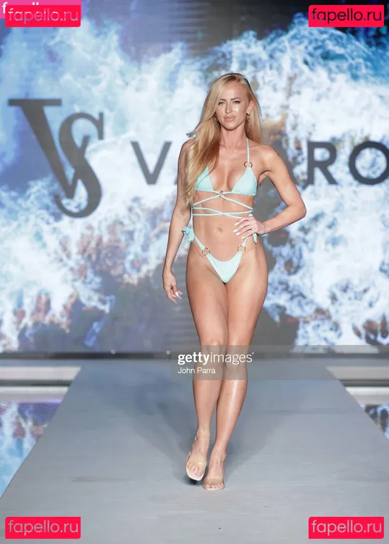 Danielle Moinet Onlyfans Photo Gallery 