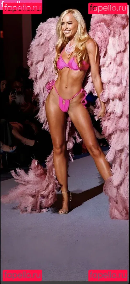 Danielle Moinet Onlyfans Photo Gallery 