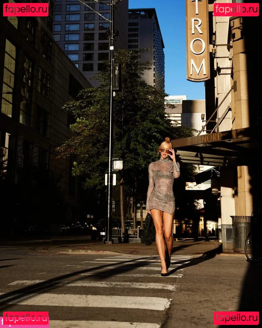 Danielle Moinet Onlyfans Photo Gallery 