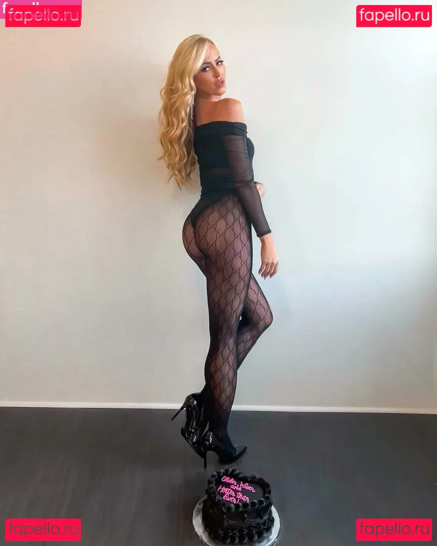 Danielle Moinet Onlyfans Photo Gallery 