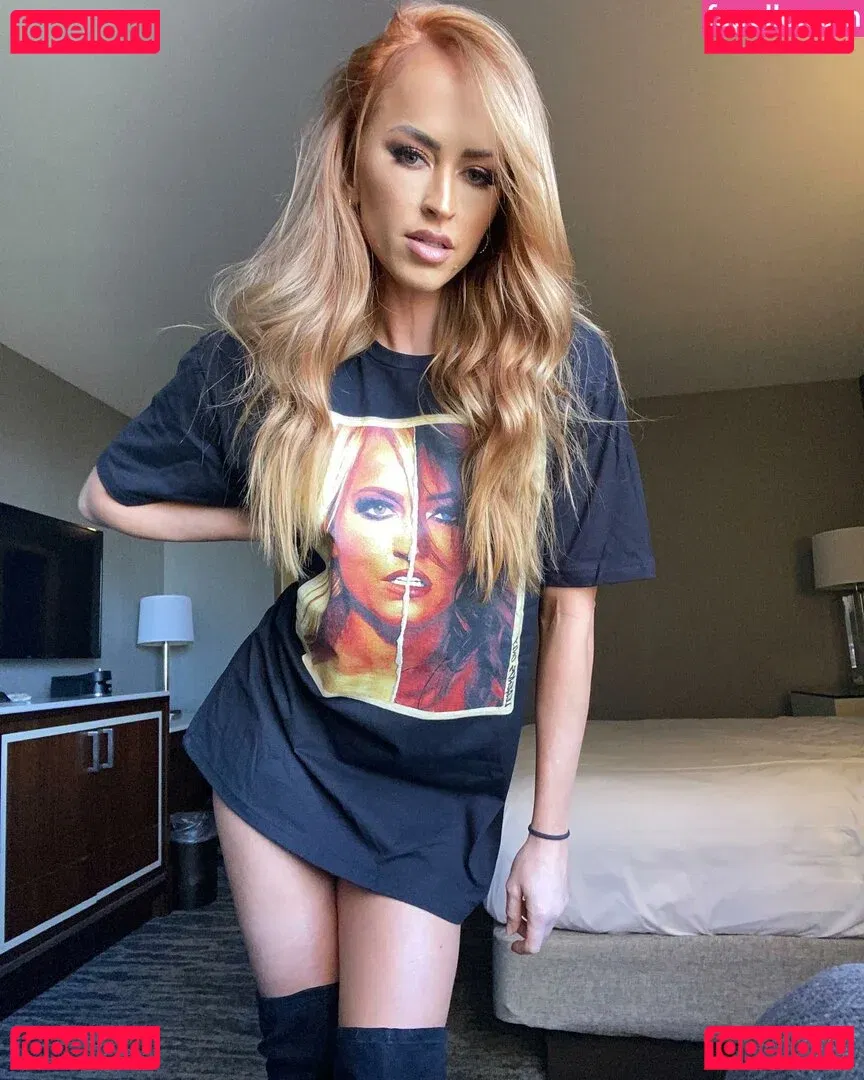 Danielle Moinet Onlyfans Photo Gallery 