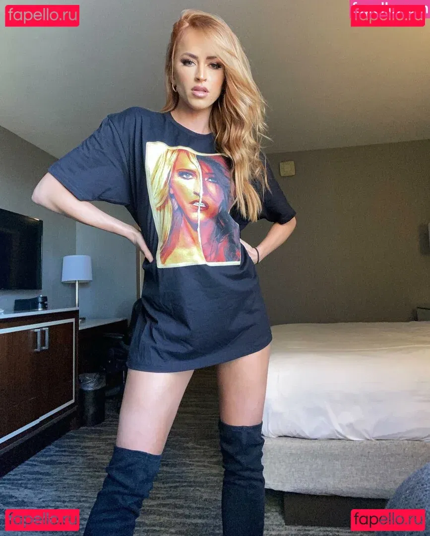 Danielle Moinet Onlyfans Photo Gallery 