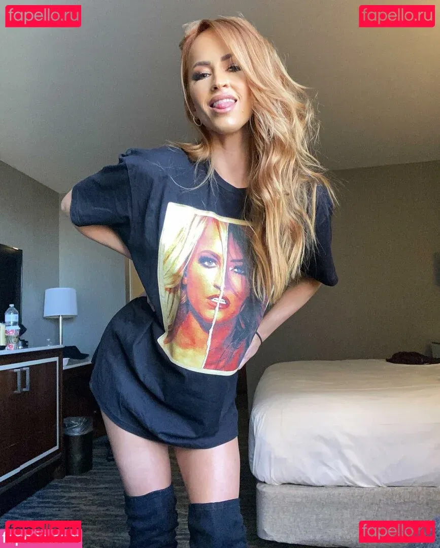 Danielle Moinet Onlyfans Photo Gallery 