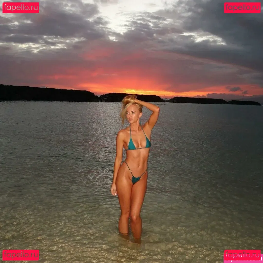 Danielle Moinet Onlyfans Photo Gallery 