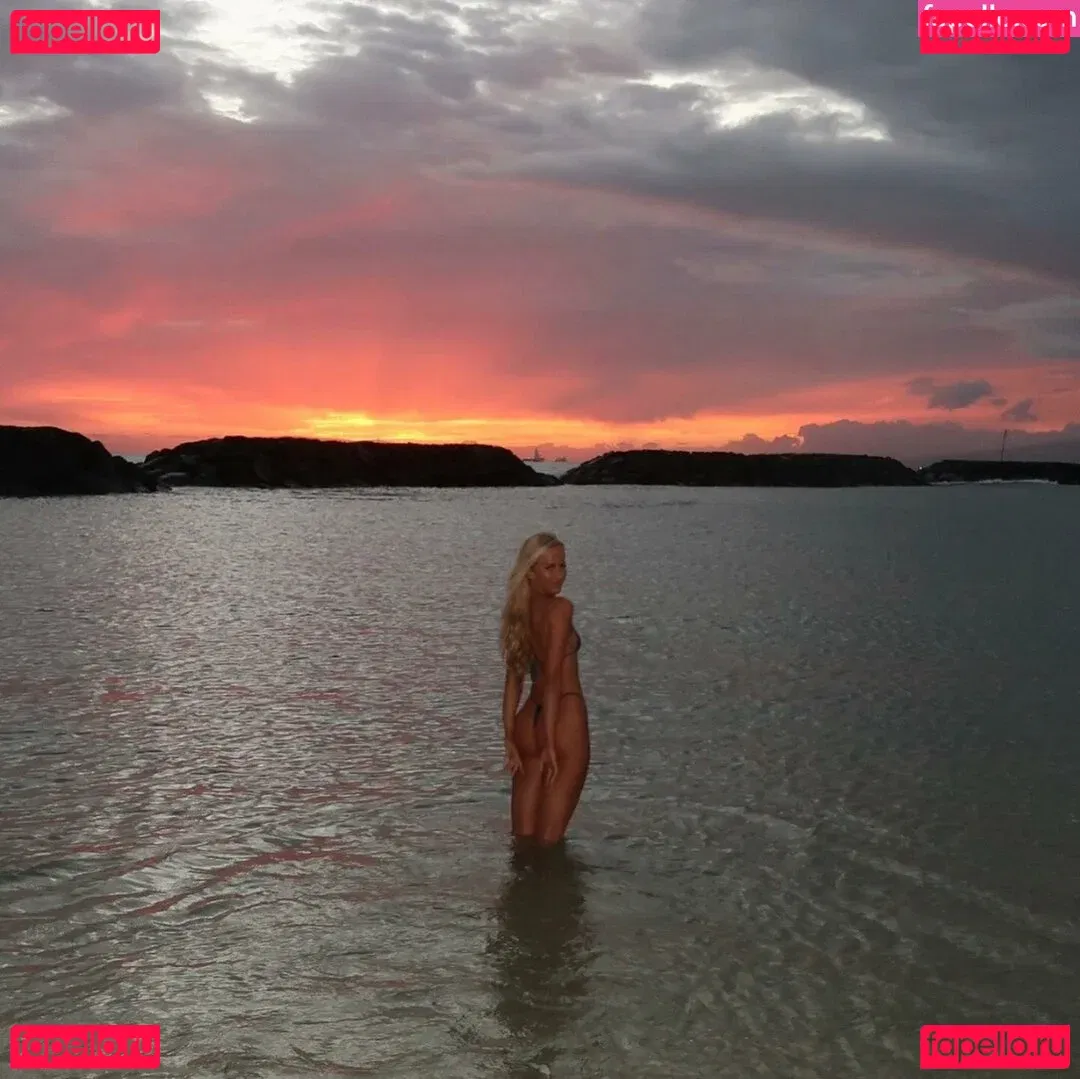 Danielle Moinet Onlyfans Photo Gallery 