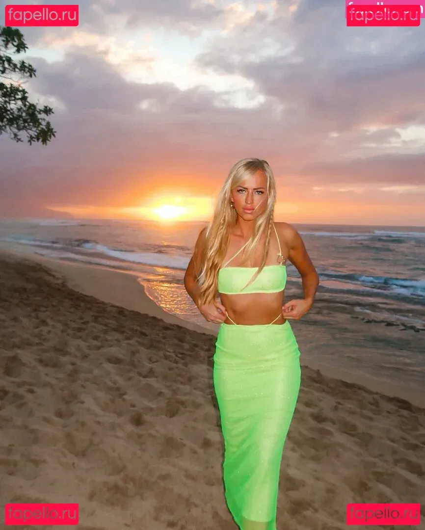 Danielle Moinet Onlyfans Photo Gallery 