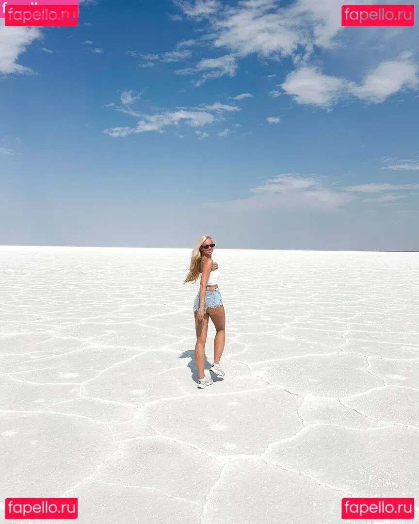 Danielle Moinet Onlyfans Photo Gallery 