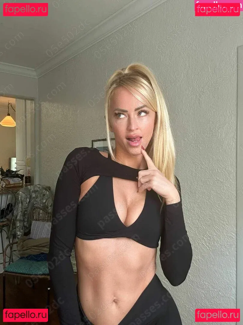 Danielle Moinet Onlyfans Photo Gallery 