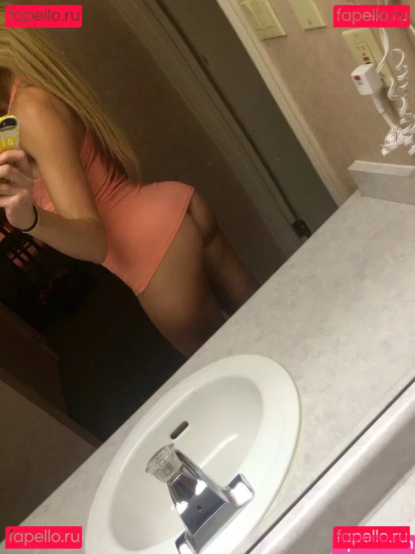 Danielle Moinet Onlyfans Photo Gallery 