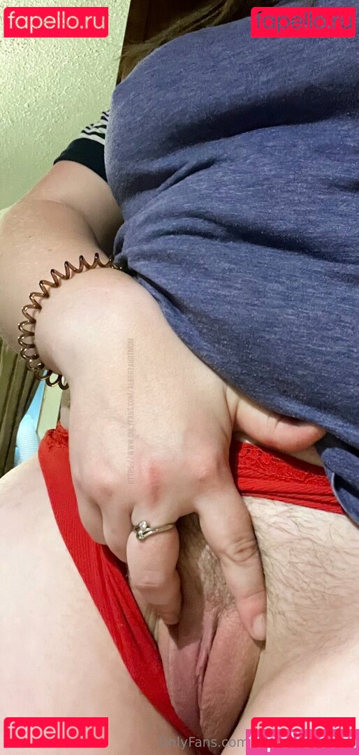 albertahotmom Nude Onlyfans Photo 28