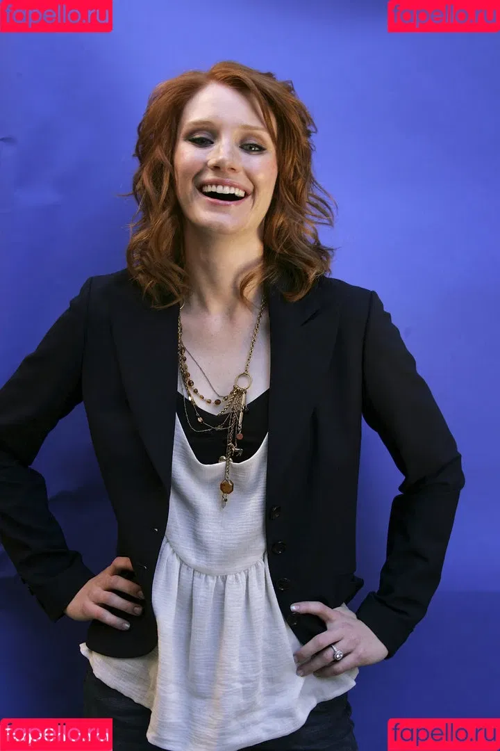 Bryce Dallas Howard Onlyfans Photo Gallery 