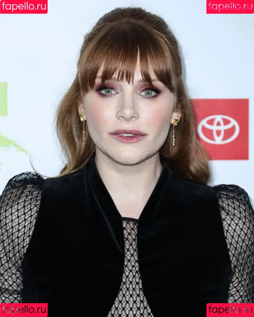 Bryce Dallas Howard Onlyfans Photo Gallery 