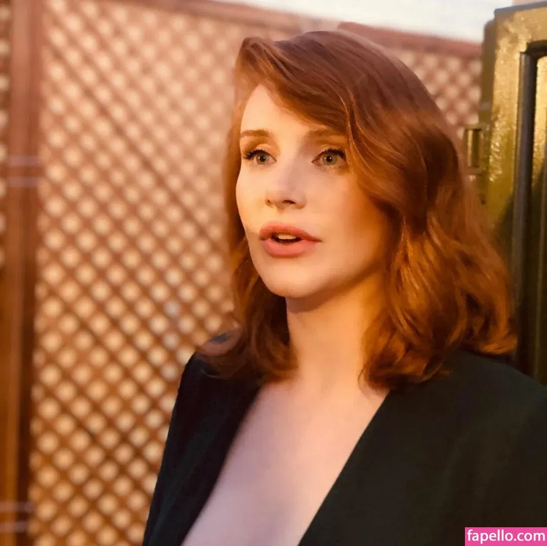 Bryce Dallas Howard Onlyfans Photo Gallery 