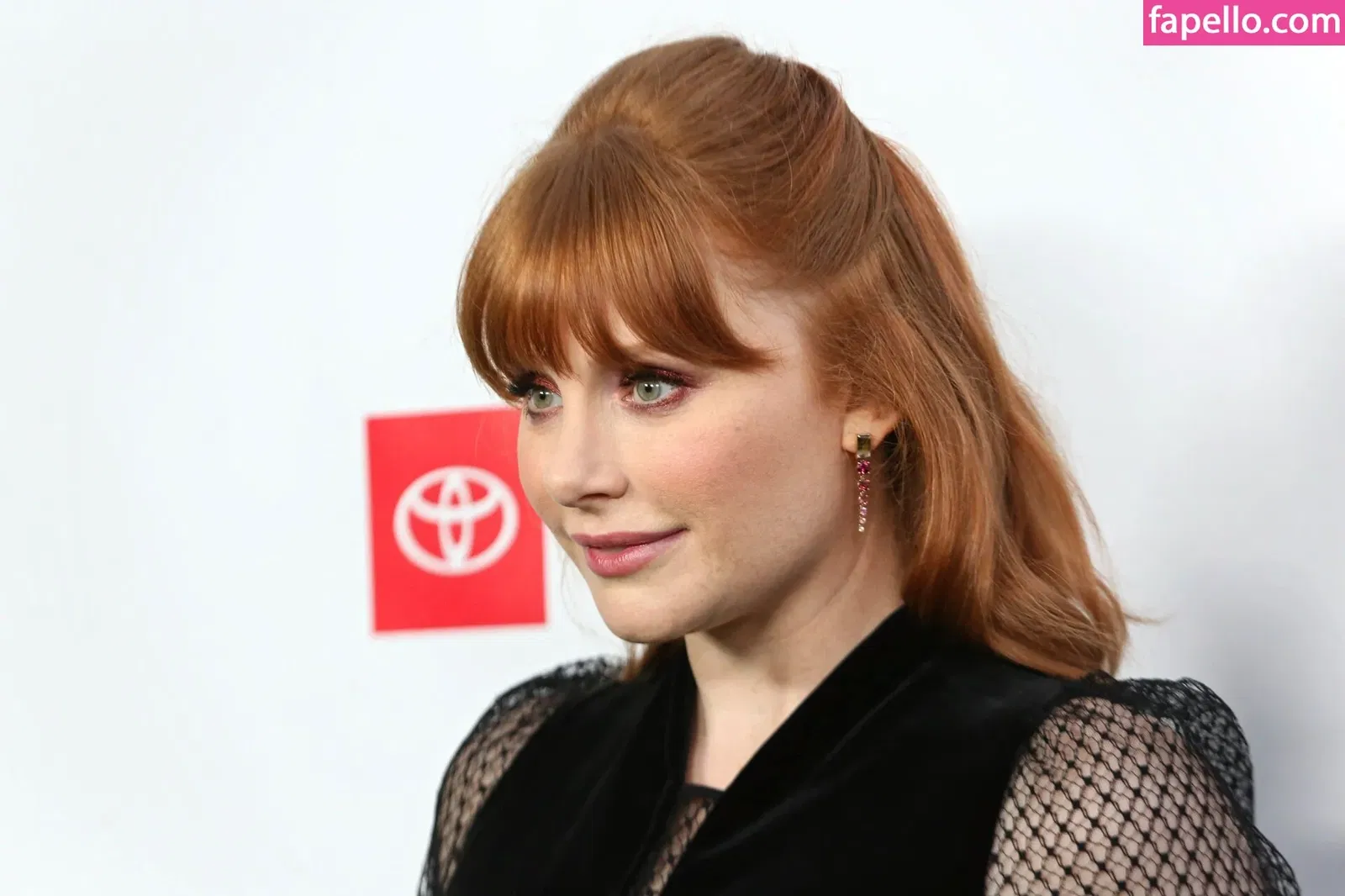 Bryce Dallas Howard Onlyfans Photo Gallery 