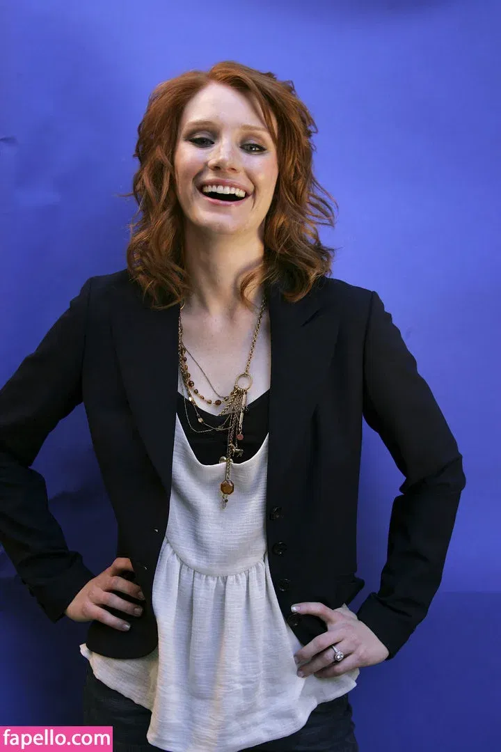 Bryce Dallas Howard Onlyfans Photo Gallery 