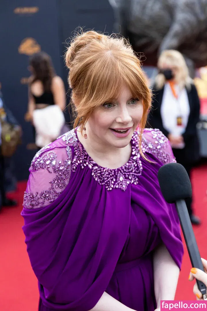 Bryce Dallas Howard Onlyfans Photo Gallery 