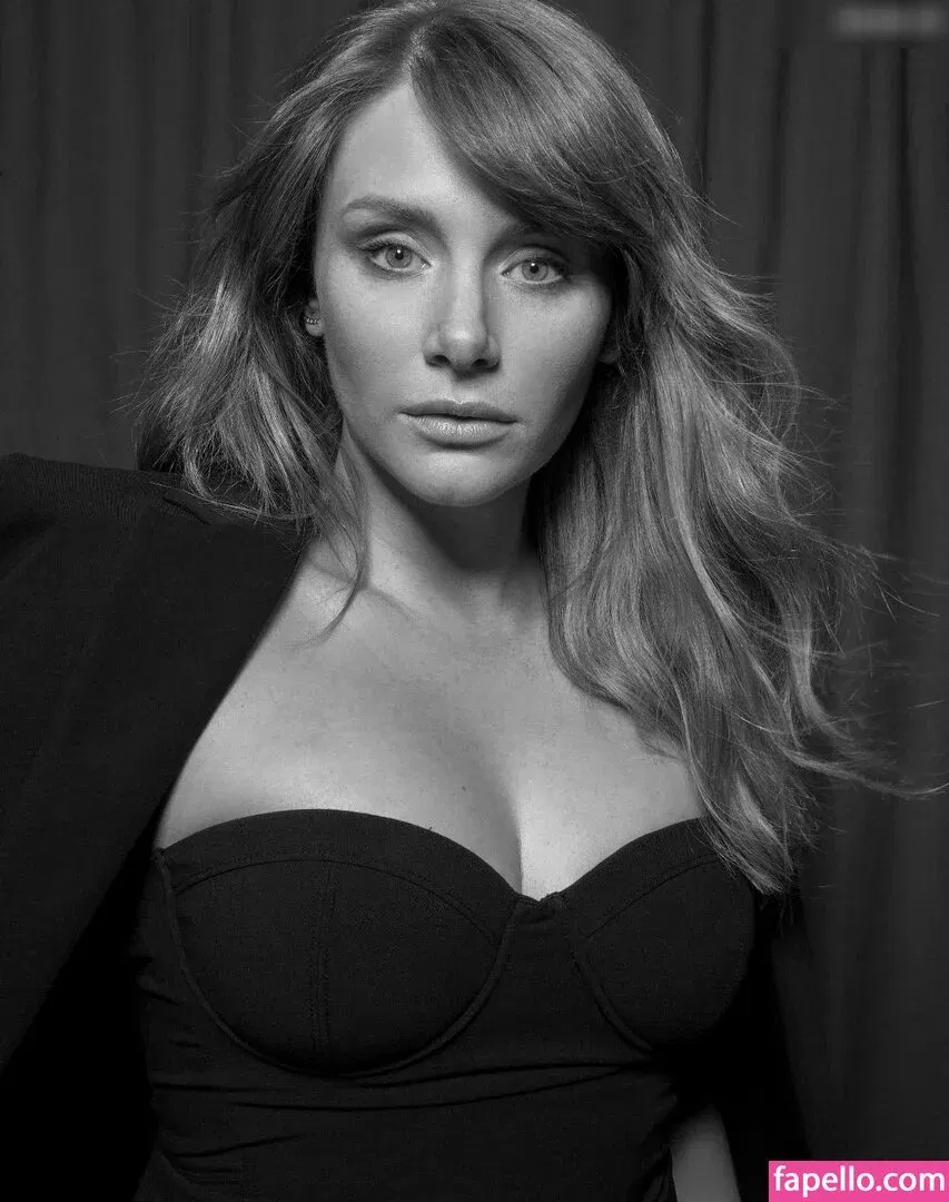 Bryce Dallas Howard Onlyfans Photo Gallery 