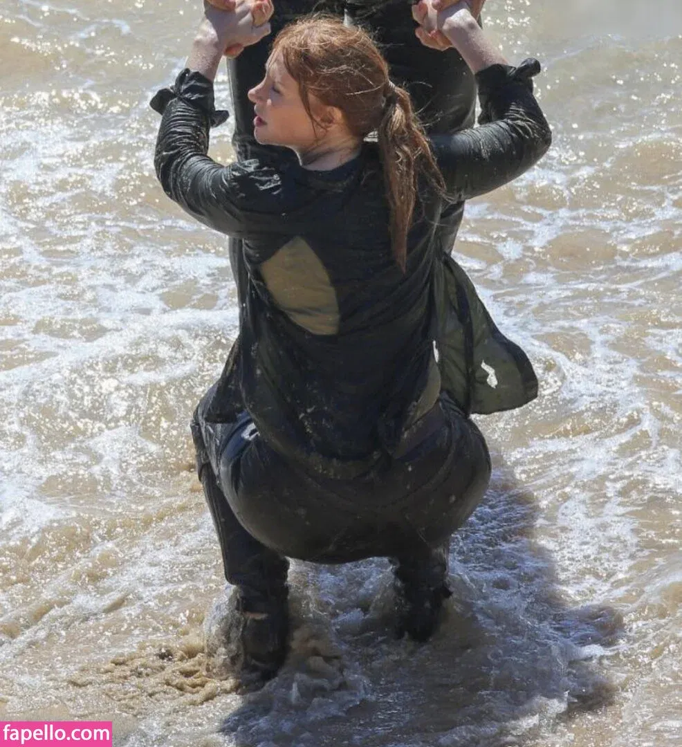 Bryce Dallas Howard Onlyfans Photo Gallery 