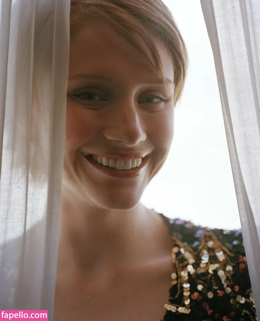 Bryce Dallas Howard Onlyfans Photo Gallery 