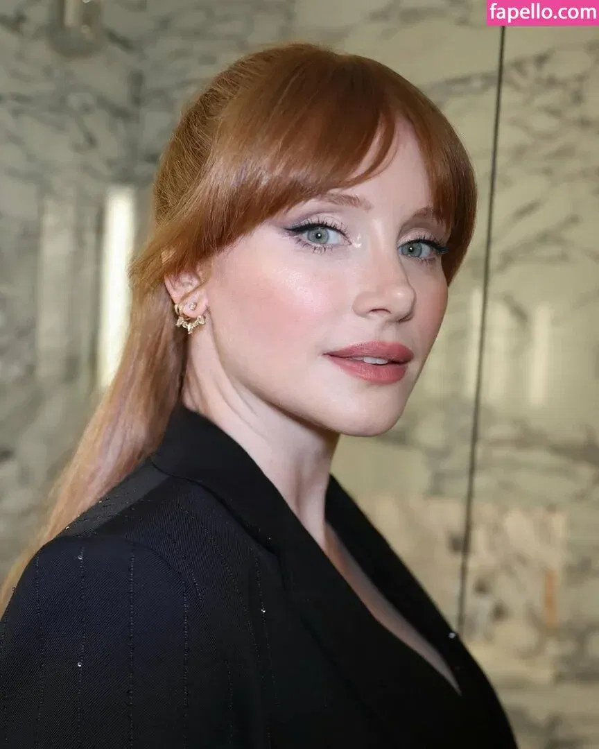 Bryce Dallas Howard Onlyfans Photo Gallery 