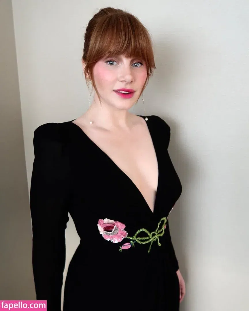 Bryce Dallas Howard Onlyfans Photo Gallery 