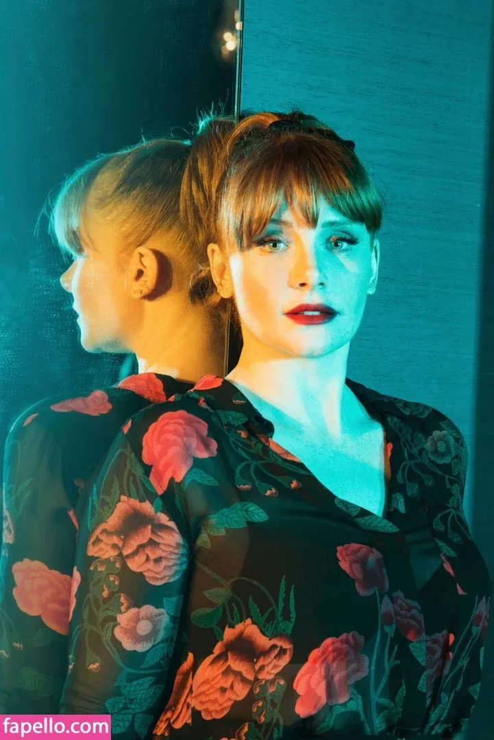 Bryce Dallas Howard Onlyfans Photo Gallery 
