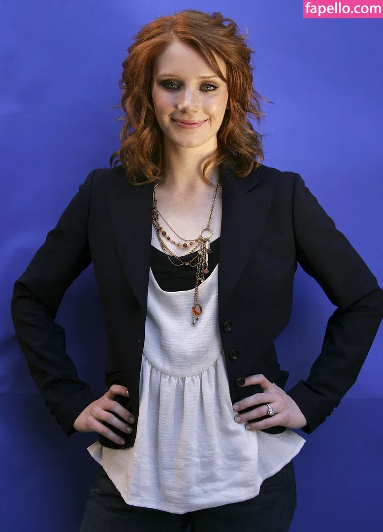 Bryce Dallas Howard Onlyfans Photo Gallery 