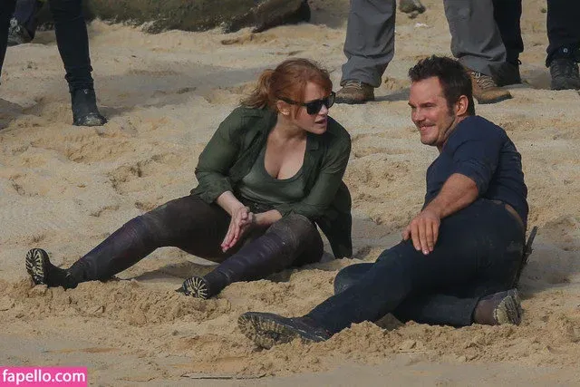 Bryce Dallas Howard Onlyfans Photo Gallery 