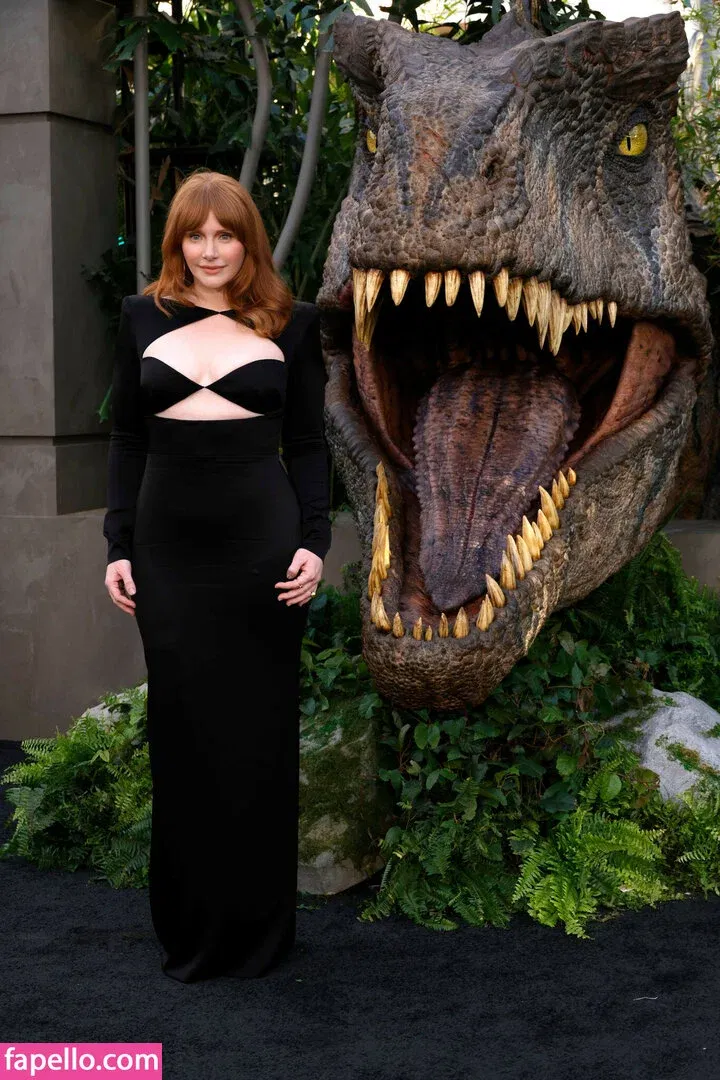 Bryce Dallas Howard Onlyfans Photo Gallery 