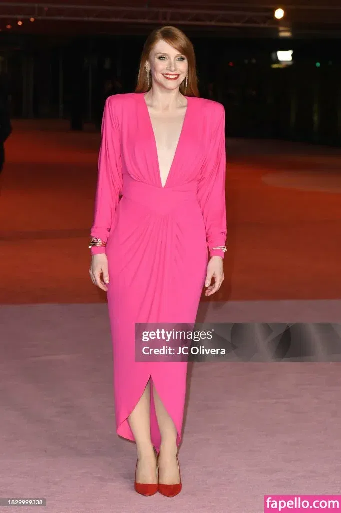 Bryce Dallas Howard Onlyfans Photo Gallery 