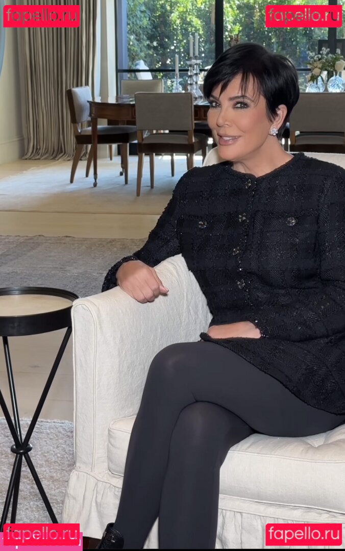 Kris Jenner Nude Onlyfans Photo 28