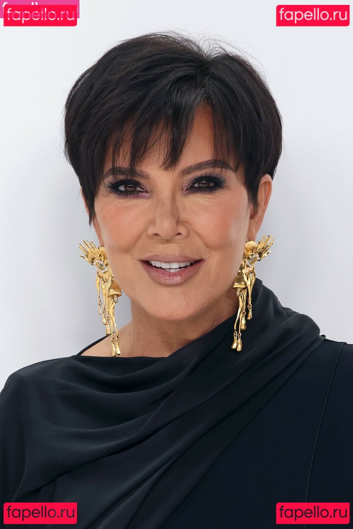 Kris Jenner Nude Onlyfans Photo 21