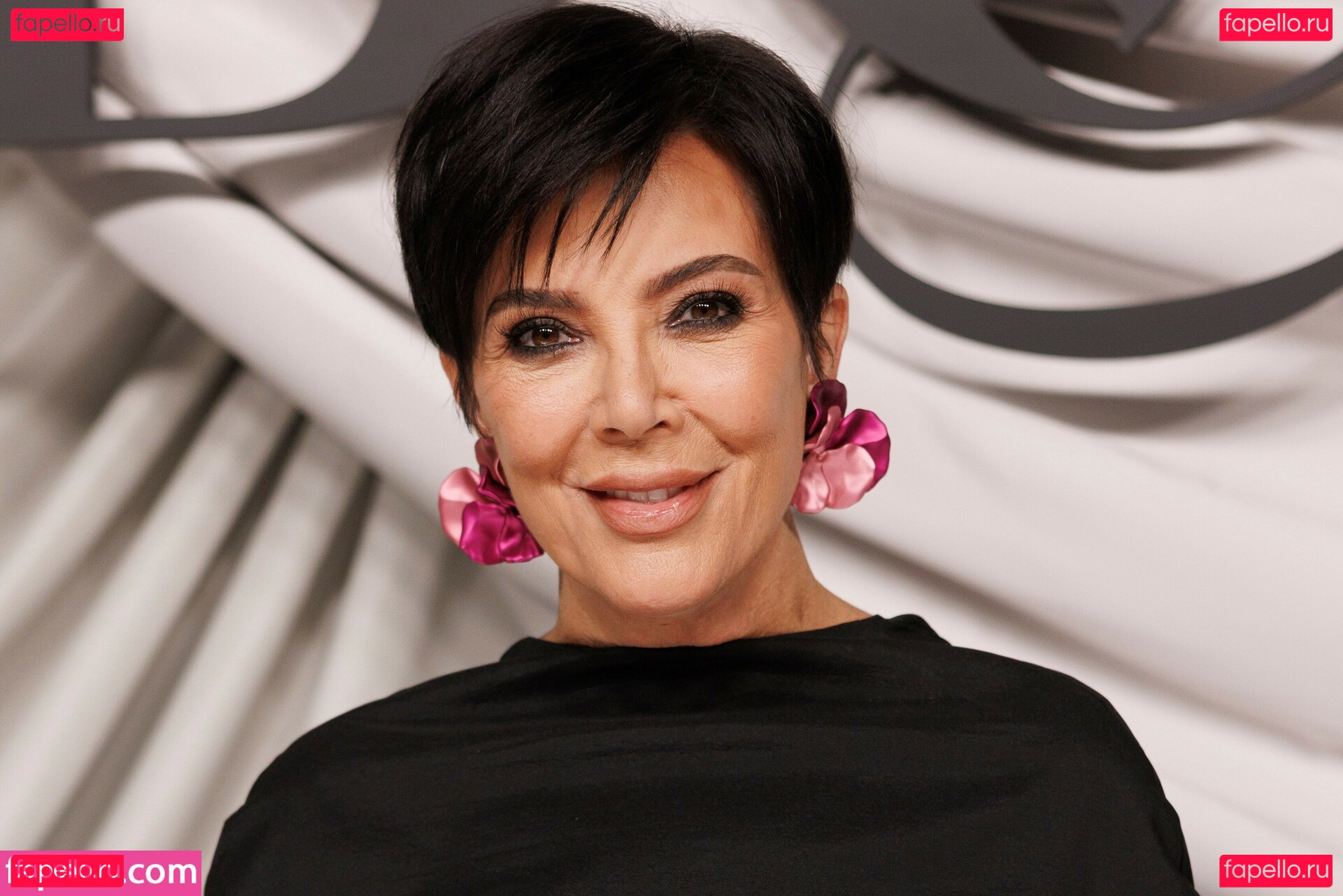 Kris Jenner Nude Onlyfans Photo 15