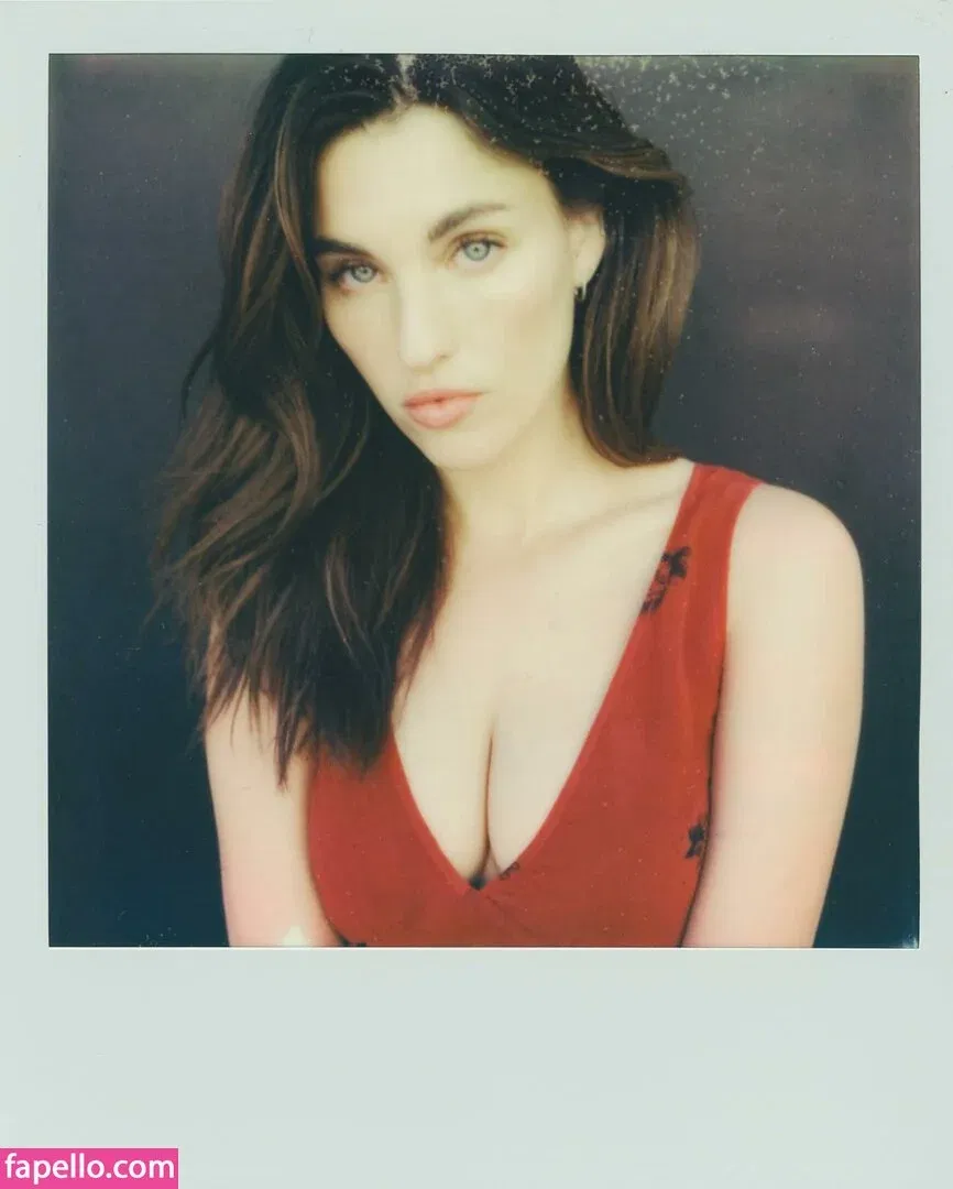 Rainey Qualley Onlyfans Photo Gallery 