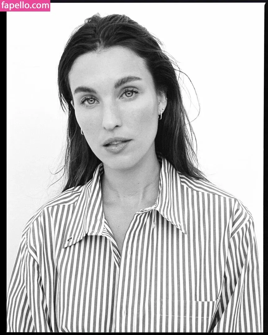 Rainey Qualley Onlyfans Photo Gallery 