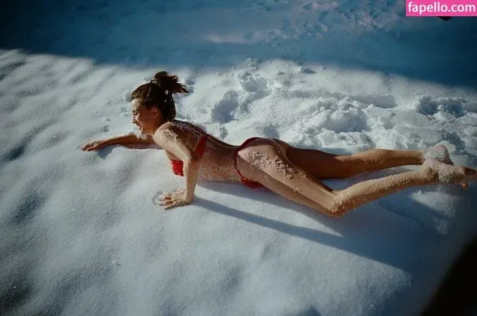 Rainey Qualley Onlyfans Photo Gallery 