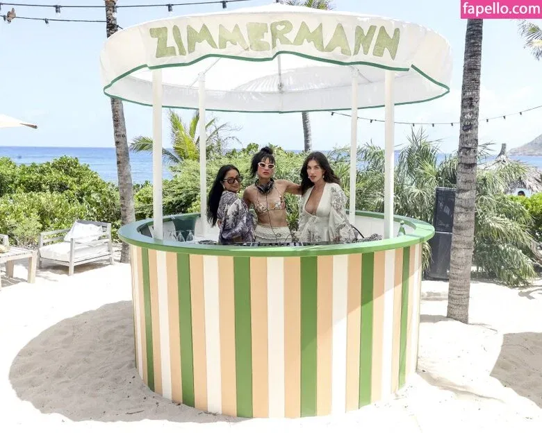 Rainey Qualley Onlyfans Photo Gallery 