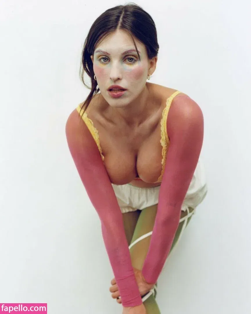 Rainey Qualley Onlyfans Photo Gallery 