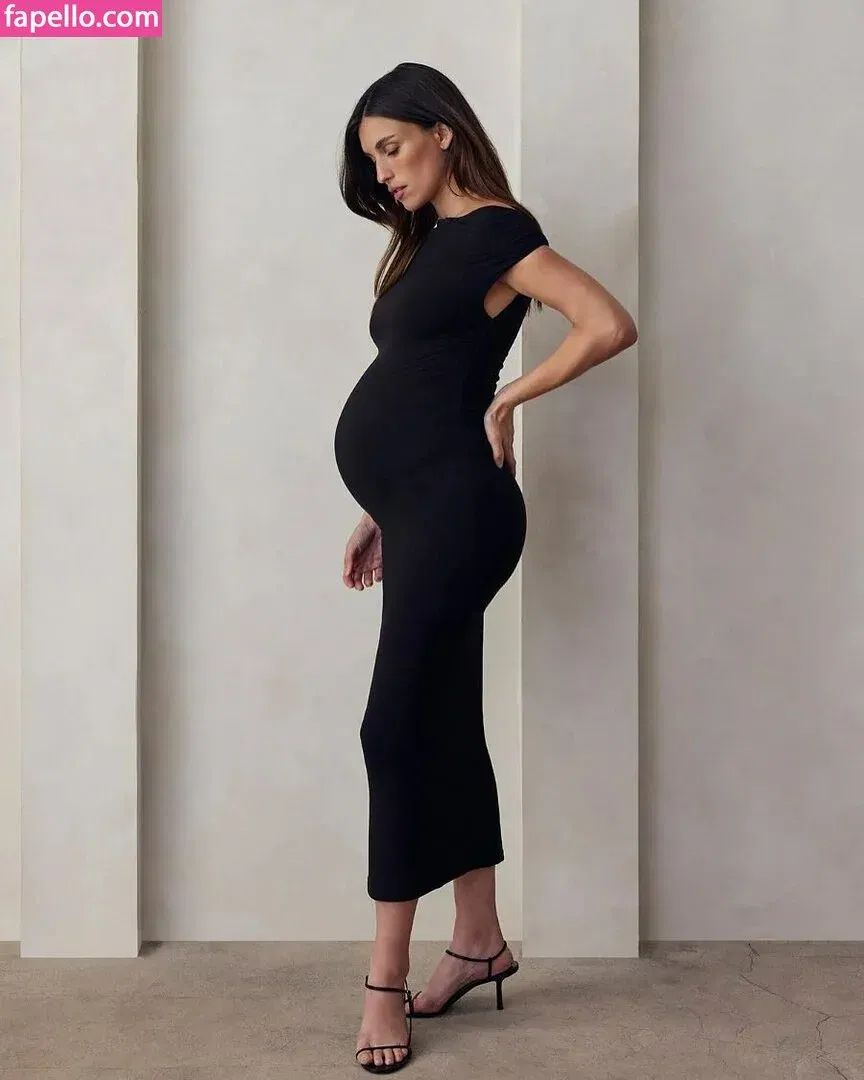 Rainey Qualley Onlyfans Photo Gallery 