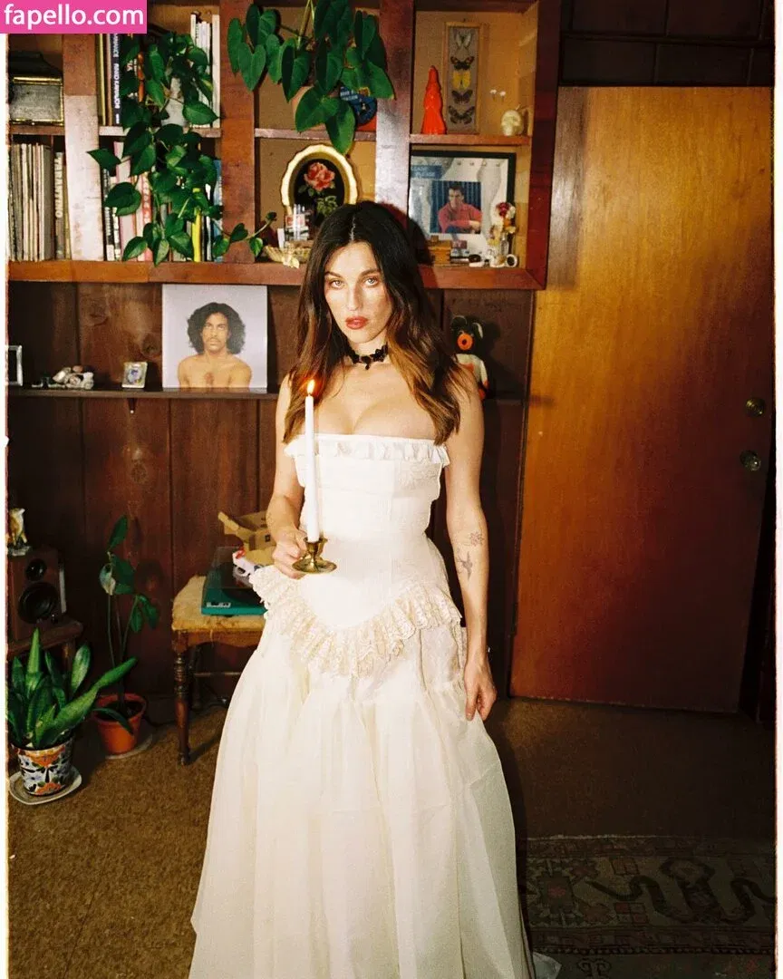 Rainey Qualley Onlyfans Photo Gallery 