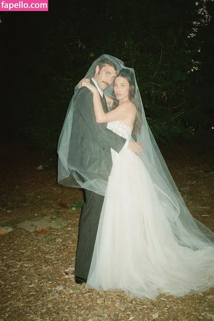 Rainey Qualley Onlyfans Photo Gallery 