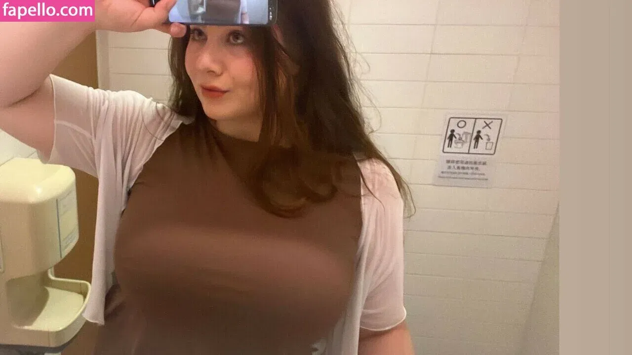 Uwuhours Onlyfans Photo Gallery 