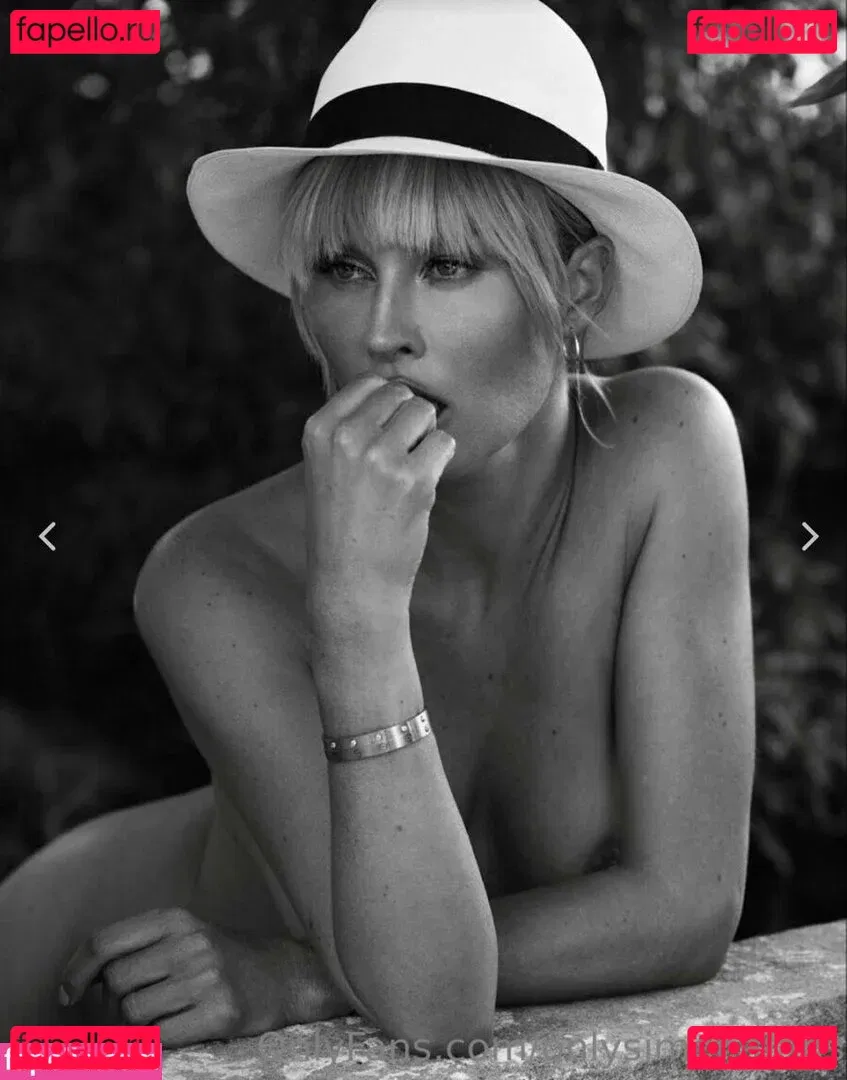 Onlysimonafans Onlyfans Photo Gallery 