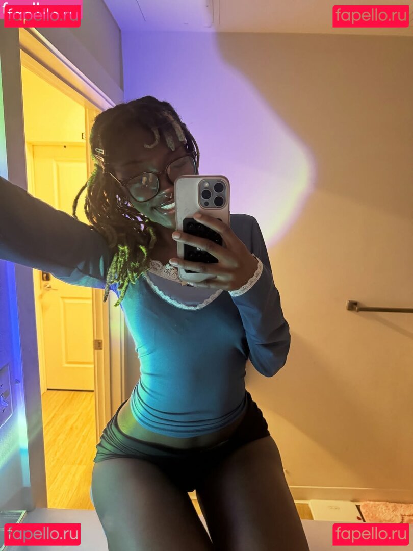 ef4iryy Nude Onlyfans Photo 4