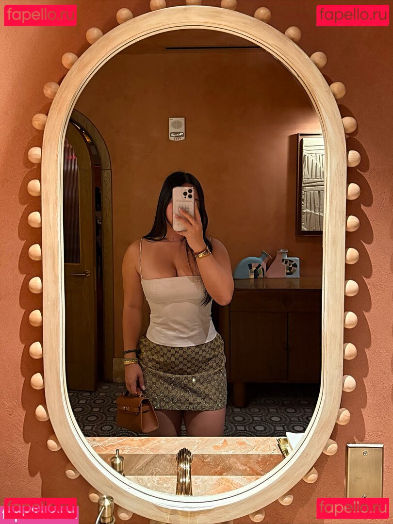Elizabeth Vy Nude Onlyfans Photo 9