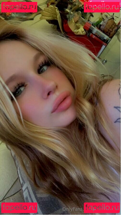 madinoelll Nude Onlyfans Photo 21