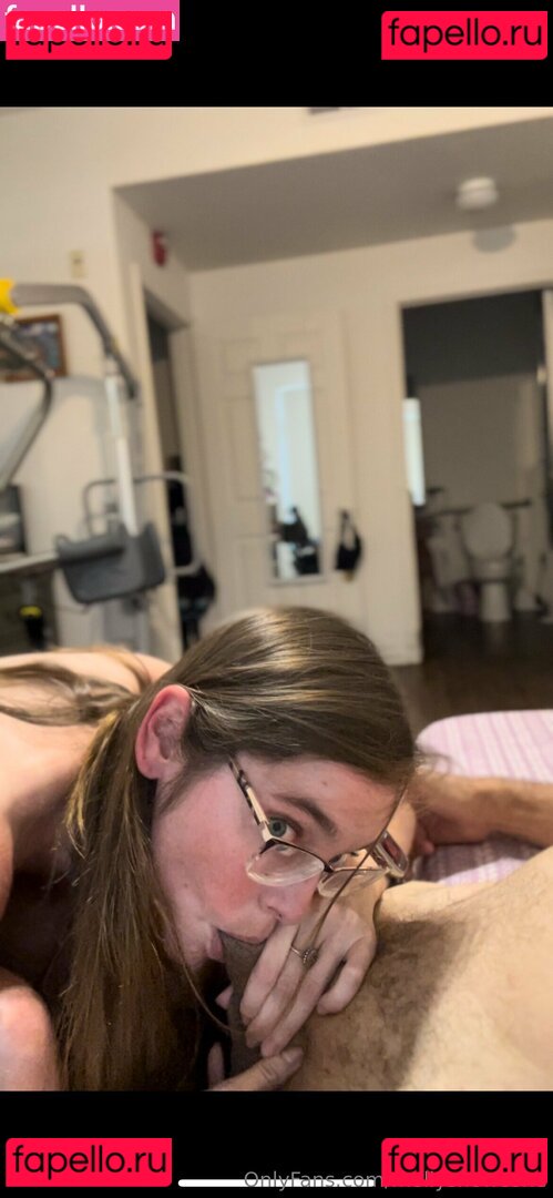 Molly Snowcone Nude Onlyfans Photo 7