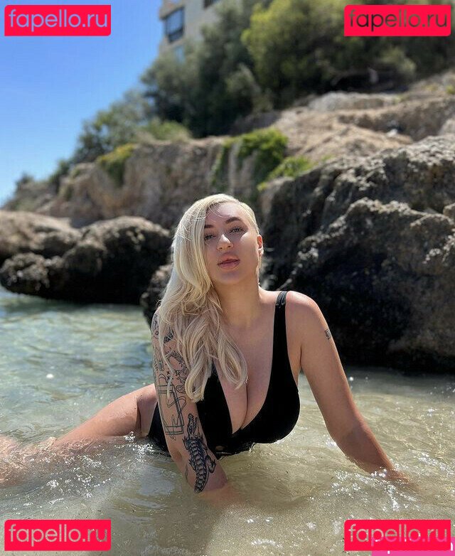 XeniaDidThat Nude Onlyfans Photo 17