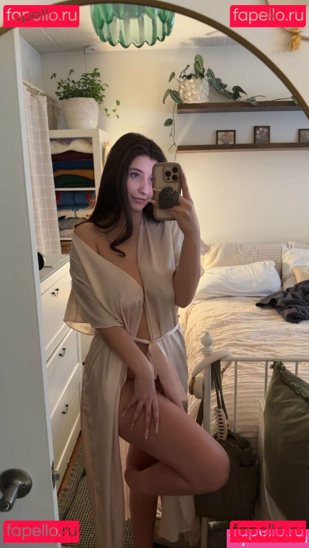 Madeline West Nude Onlyfans Photo 5
